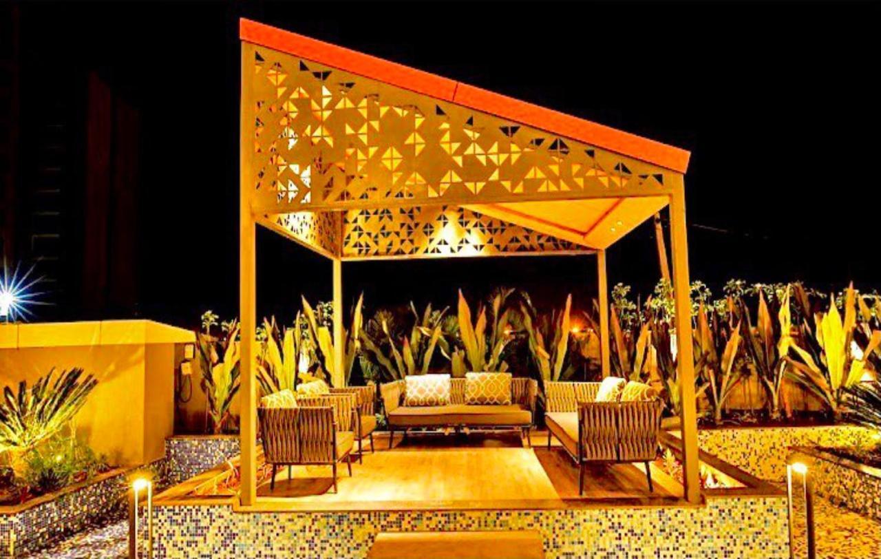 Weekend Address Managed By Stay Cation Surat Exterior foto